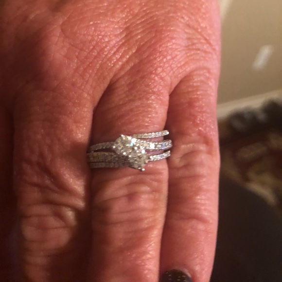 1 carrot diamond ring with all original papers - Picture 1 of 6